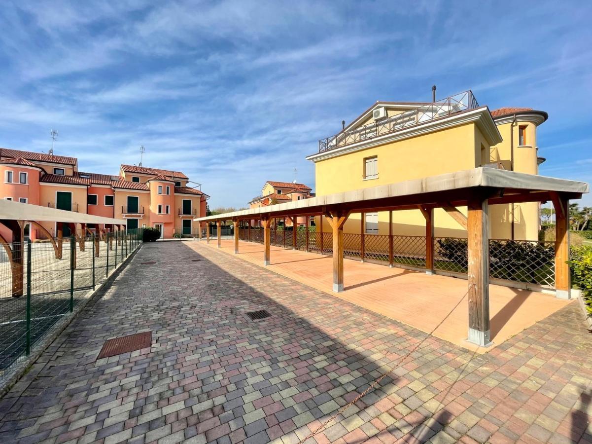 Residence Treporti Carraro Immobiliare - Family Apartments カヴァッリーノ・トレポルティ エクステリア 写真