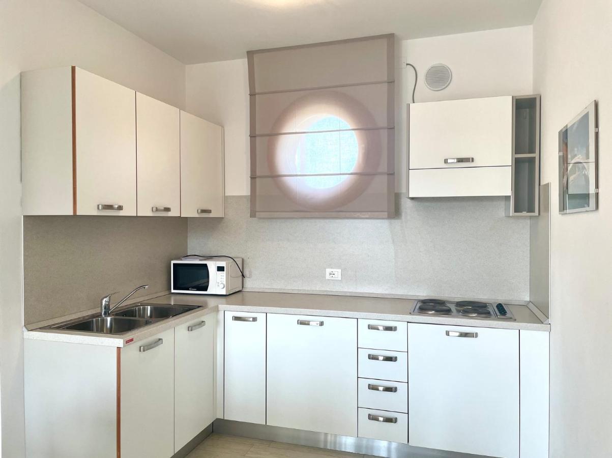 Residence Treporti Carraro Immobiliare - Family Apartments カヴァッリーノ・トレポルティ エクステリア 写真